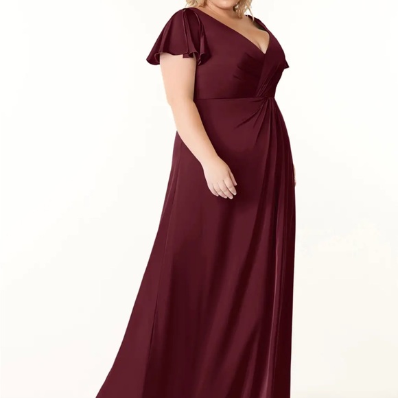 AZAZIE SOREN in cabernet stretch satin size 6 - Picture 7 of 7